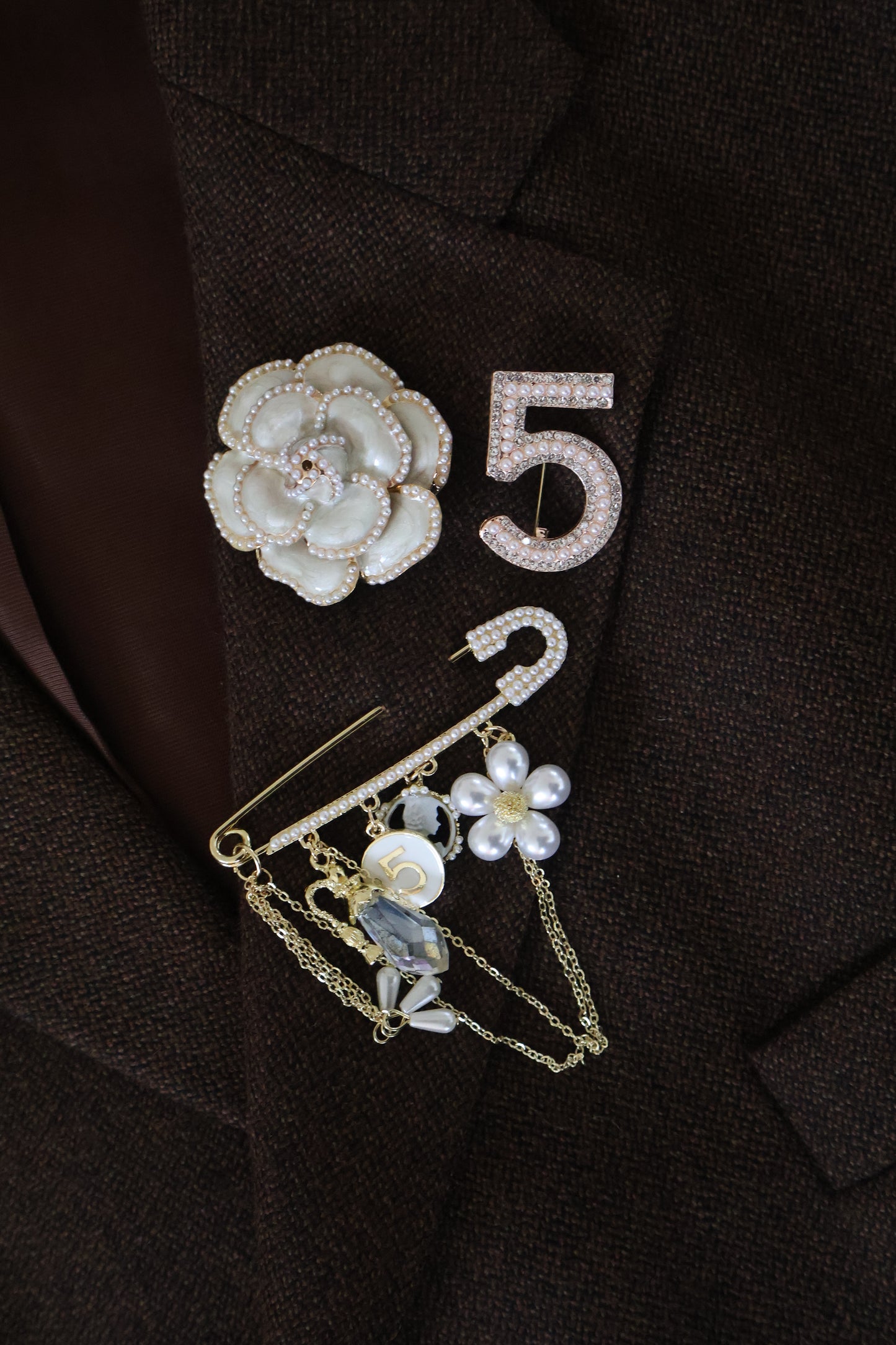 Broche no. 10